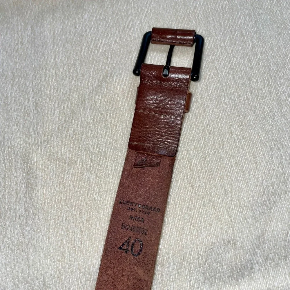 Lucky Brand Mens Brown Tab Leather Belt Matte Black Buckle BKM00002 Size 40